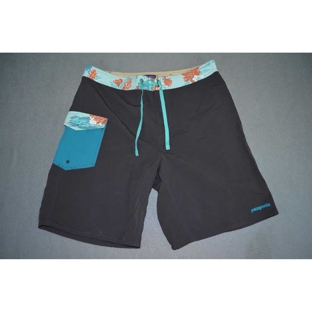 Patagonia M's Patch Pocket Wavefarer Board Shorts Size 35 - 9" inseam Nylon